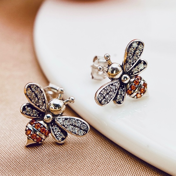 Luzy Jewelry Jewelry - 925 Sterling Silver Lovely Busy Bee Pave CZ Stud Earrings